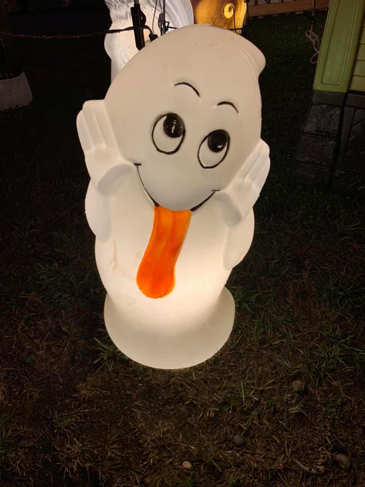 191017.news.halloween.house.6.jpg